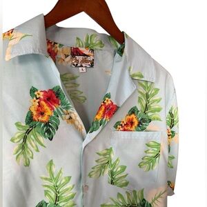 On Shore Men’s Hawaiian Shirt Size Large L Vibrant Blue Floral Button Down Aloha